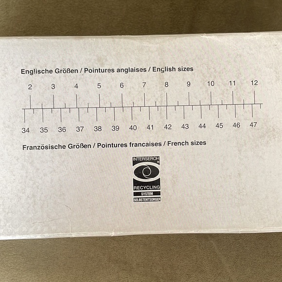 Classic and beautiful leather shoes CAPRICE, size 9M, made in Germany - Picture 5 of 13